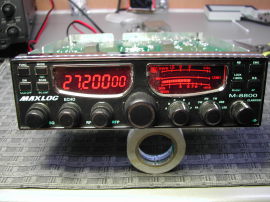 Ремонт трансивера MAXLOG M-8800, бубнящая модуляция. заменить динамический микрофон на  электретник.
