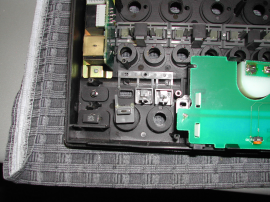 Ремонт трансивера ICOM IC-775dsp, не работает кнопка тюнера(провалилась), люфт второго валкодера
