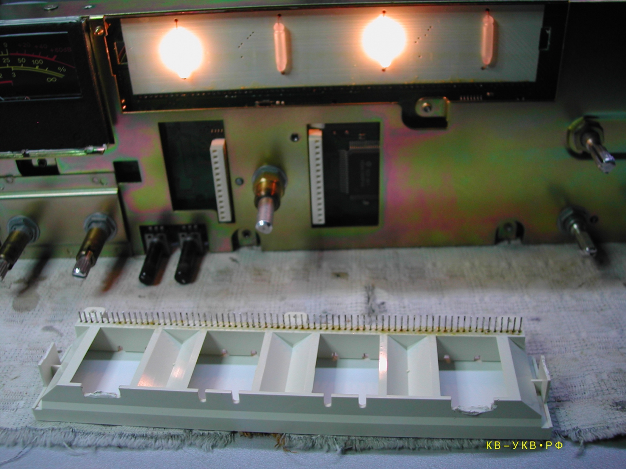 Icom ic-736, не работает пред. усилитель, неравномерная подсветка, общая профилактика.
